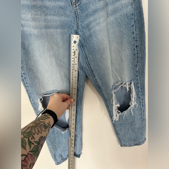 American Eagle Mom Jeans - Picture 10 of 10